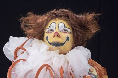 Bohóc kerestetik Bohóc kerestetik