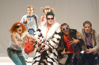 Túl a Maszat hegyen Túl a Maszat hegyen